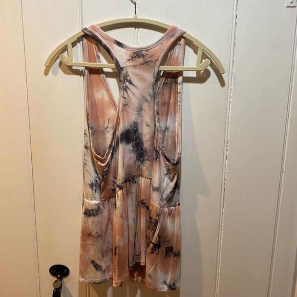 Beautiful Bohemian tank! - Picture 6 of 6